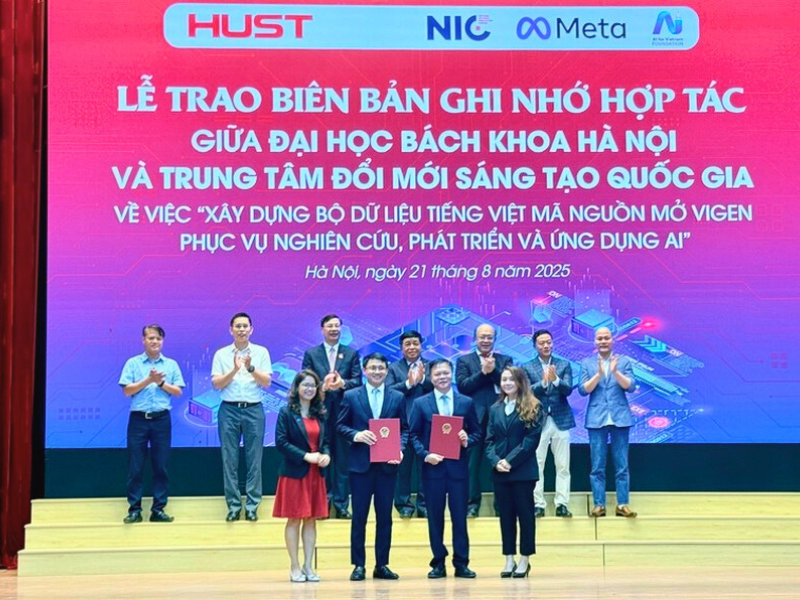Học Viện Ai Việt Nam - Mô Hình Hợp Tác Tiêu Biểu Giữa (3 Nhà)